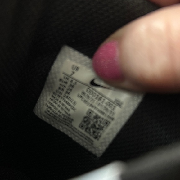 Nike Court Legacy Mid Canvas Sneakers - Picture 2 of 6